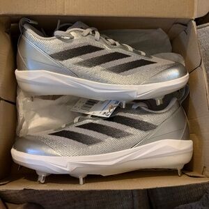Adidas Women Adizero Instinct Silver Speed Softball - Size 7
